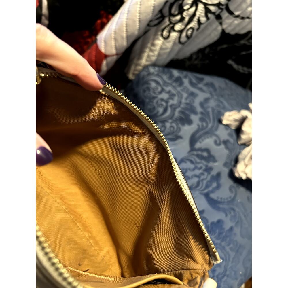 Coach Nolita Wristlet 22 with Cut Out Tea Rose Chalk Ivory - Picture 13 of 13